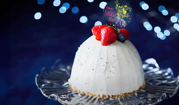 ファンタジア/ベリーのスノードームケーキ