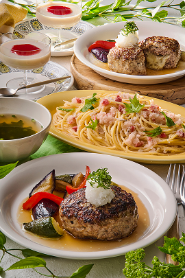 夏野菜の肉厚バーグ＆新感覚パスタ