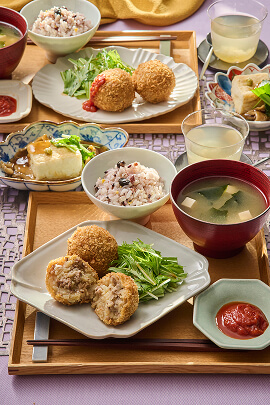 サクとろミートコロッケ＆揚げ出し豆腐
