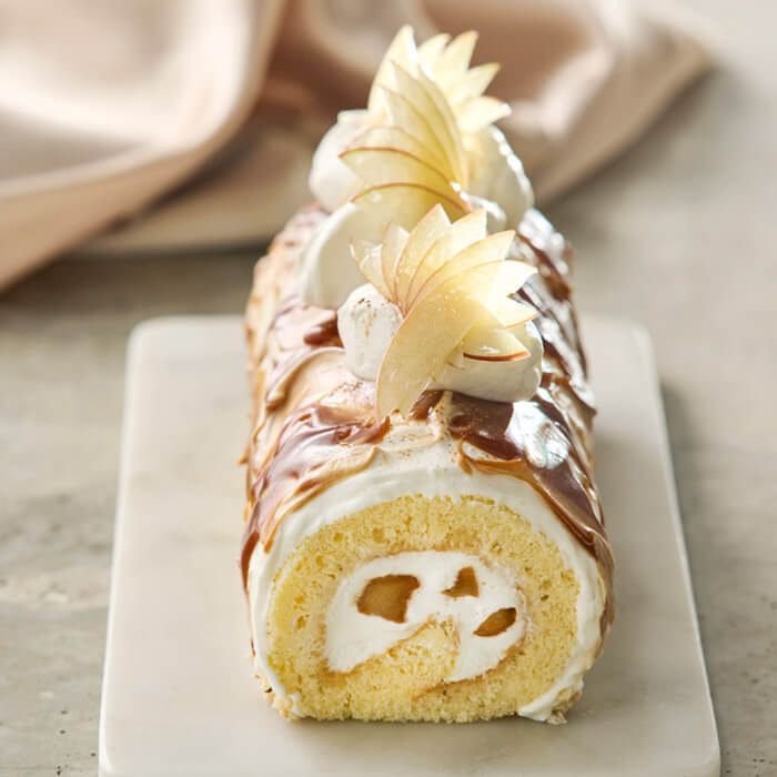 塩キャラメルのアップルロールケーキ