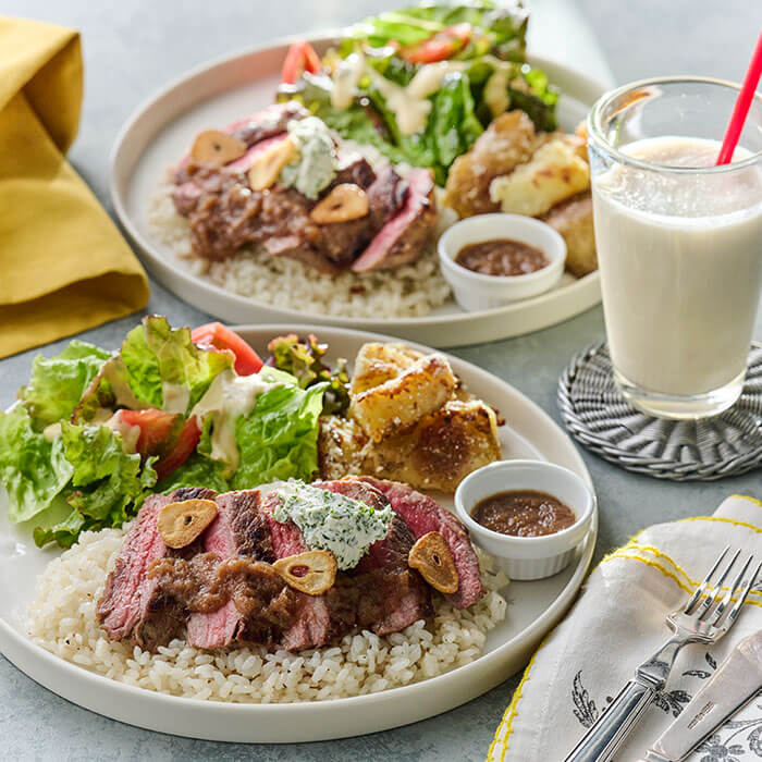 オニオンソースステーキ＆ガーリックピラフ |料理教室のABCクッキング