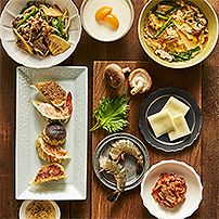 トッピングで簡単!5種のバラエティ餃子