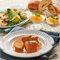 濃厚ロールキャベツと手作りパンで春のごちそうディナー
