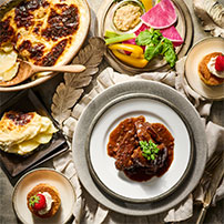 とろける牛肉のワイン煮込み＆フランス風じゃが芋のグラタンで手作りコースディナー