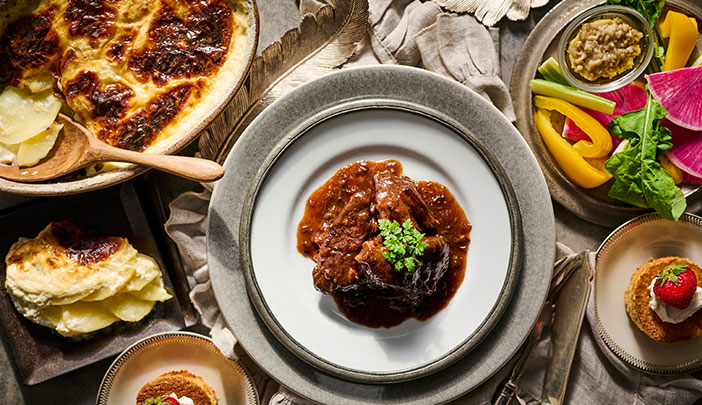 とろける牛肉のワイン煮込み＆フランス風じゃが芋のグラタンで手作りコースディナー