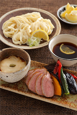 手打ちうどんで涼を味わう