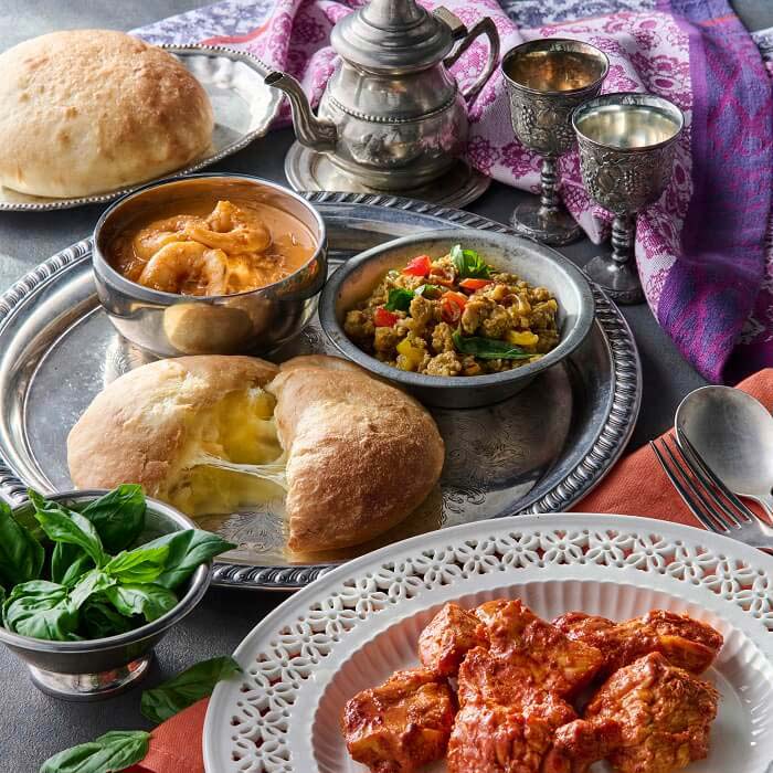 2種のカレーとチーズクルチャ