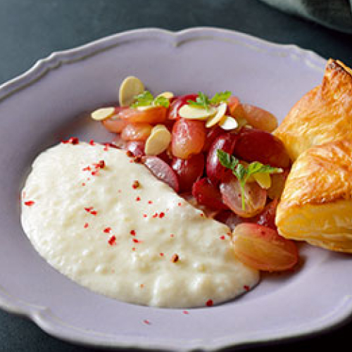 焦がし葡萄のお米ソース添え