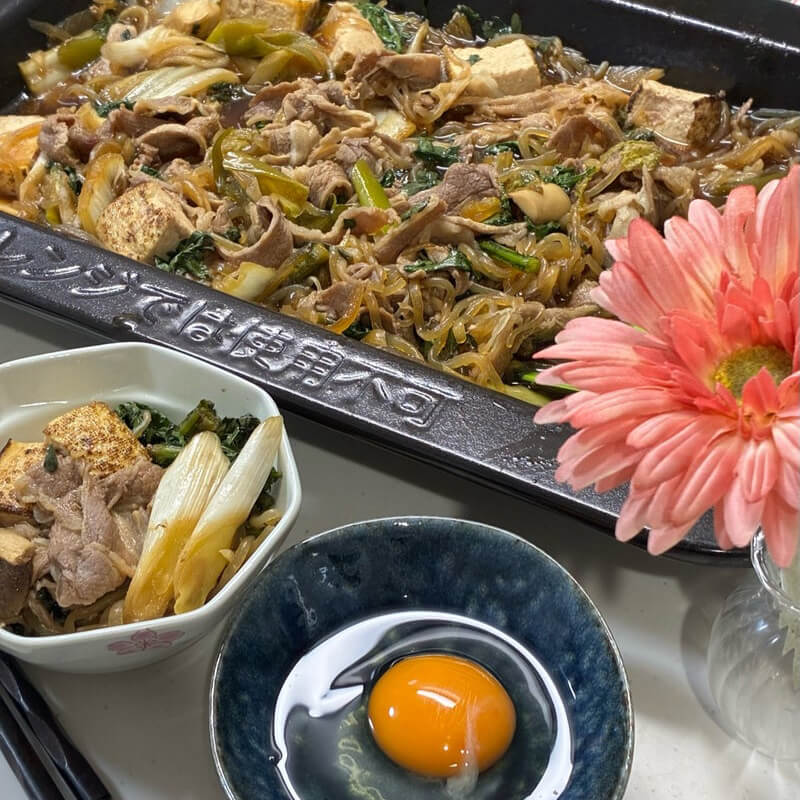 深皿で野菜たっぷりすき焼き！！