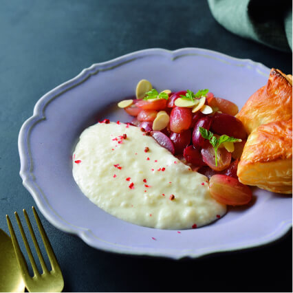 焦がし葡萄のお米ソース添え