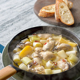 牡蠣と白ねぎのアヒージョ