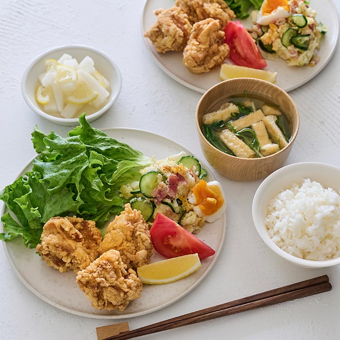 カラッと仕上げるジューシーから揚げ