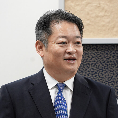 山梨県：長崎幸太郎知事